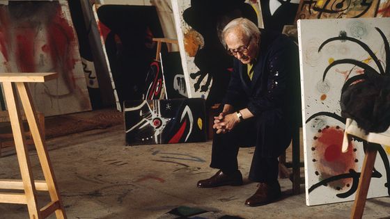 Joan Miró dans son studio en 1979 ©Getty - Alain Dejean