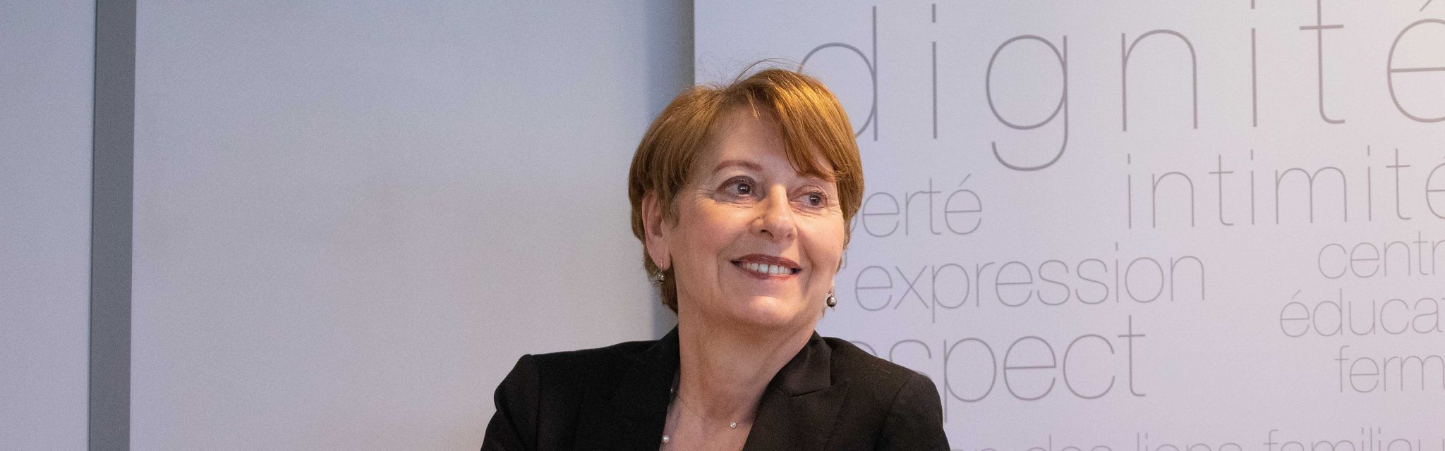 Adeline Hazan, contrôleure générale des lieux de privation de liberté lors d'une conférence de presse à l'occasion de la remise du rapport annuel 2018. CGLPL à Paris le 27 mars 2019.