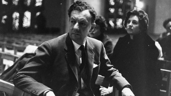 Le compositeur anglais Benjamin Britten lors de la Première de son War Requiem à la Coventry Cathedral en 1962 ©Getty - Erich Auerbach
