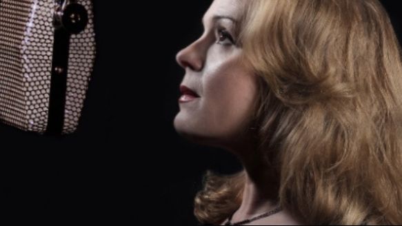 Solitaire Miles (Susie Blue)