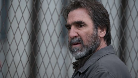 Eric Cantona prouve encore une fois son immense talent de comédien avec la série "Dérapages" - Stephanie Branchu