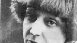 Marina Tsvetaieva à Paris en 1925 - Shumov via Wikipedia