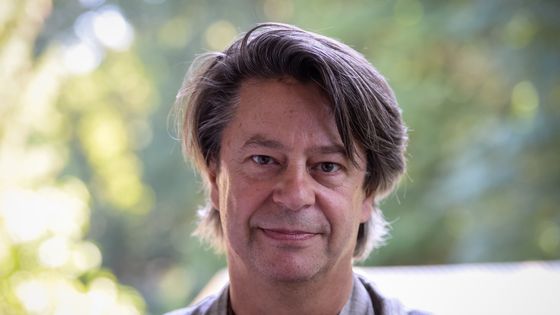 Le comédien et metteur en scène de théâtre, et un acteur de cinéma et de télévision Thibault de Montalembert à Chanceaux-près-Loches, le 25 août 2019. ©AFP - GUILLAUME SOUVANT
