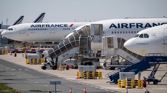 L'Etat Français ne prévoit pas d'aide sectorielle à ce stade de la crise mais le ministre des Finances a confirmé qu'Air France-KLM bénéficierait d'un soutien massif de l'Etat Français (l'un de ses actionnaires) ©AFP - Thomas SAMSON
