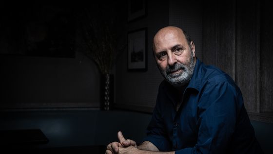 Portrait du réalisateur, scénariste et producteur de cinéma Cédric Klapisch à Paris, le 4 septembre 2019. ©AFP - Martin BUREAU
