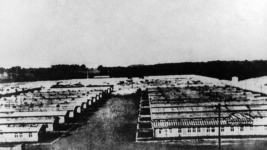 Le camp de concentration de Ravensbrück, en 1945