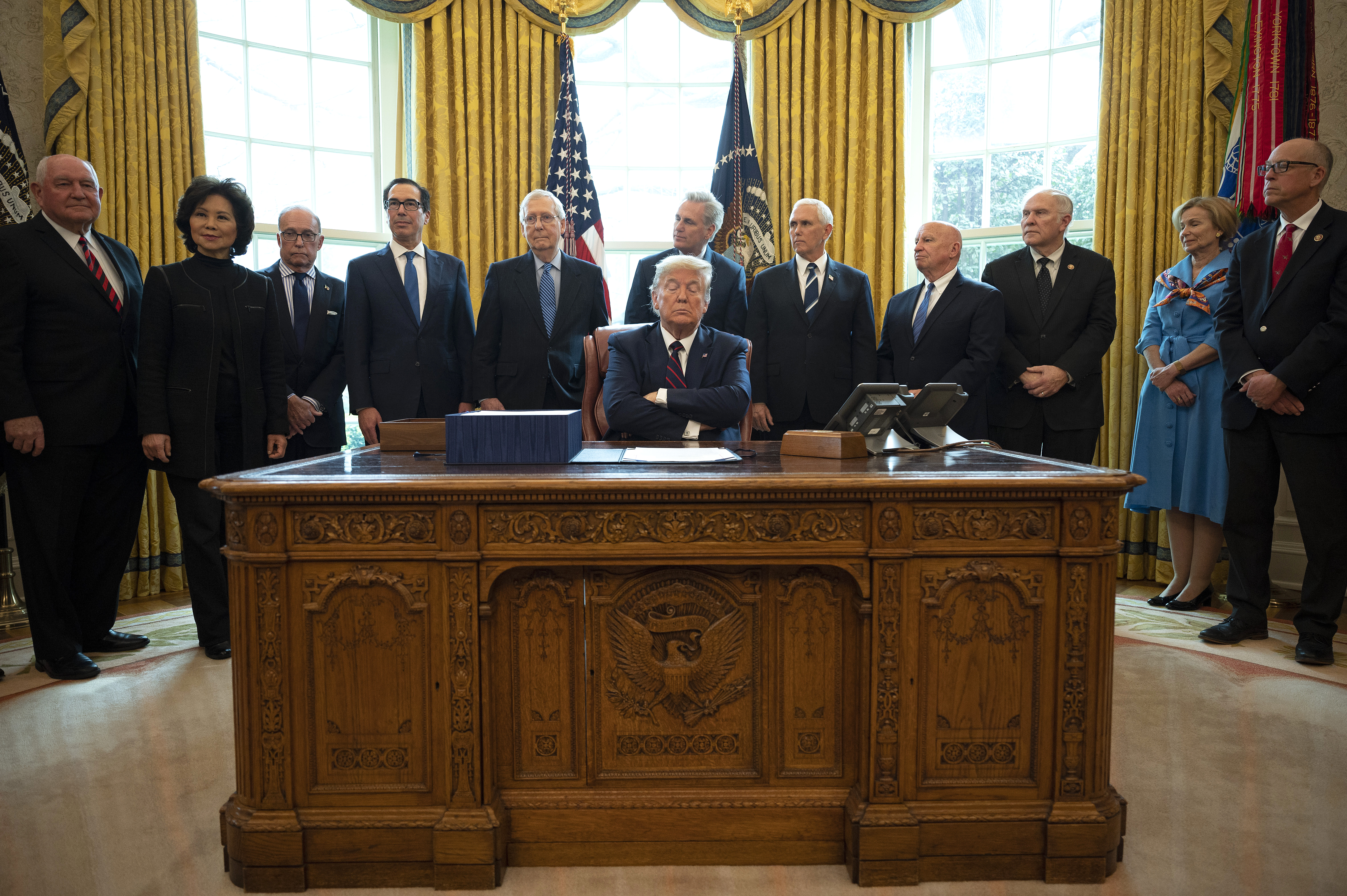 Coronavirus Ou Vont Les Milliers De Milliards De Dollars Du Plan Americain