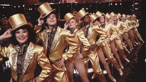 Le casting du film 'A Chorus Line' sur la scène du Mark Hellinger Theatre de Broadway à New York en janvier 1985 ©Getty - Jack Mitchell