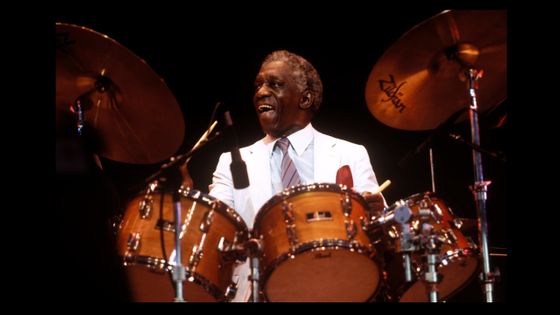 Art Blakey au "Kool Festival" (actuel Newport Jazz Festival) en 1983 ©Getty - David Refern