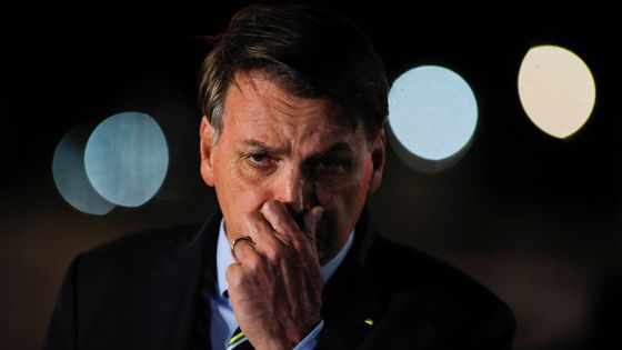 Jair Bolsonaro à Brasilia le 16 Avril 2020 ©AFP - Sergio LIMA