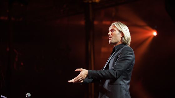 Eric Whitacre conducting - Musique connectée du 28/04/2020 ©Getty - Edu Hawkins