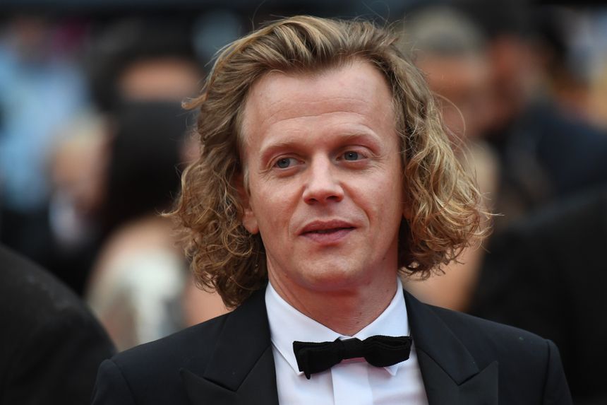 Le comédien, humoriste, metteur en scène, auteur de théâtre et réalisateur Alex Lutz à Cannes pendant le Festival le 18 mai 2019.
