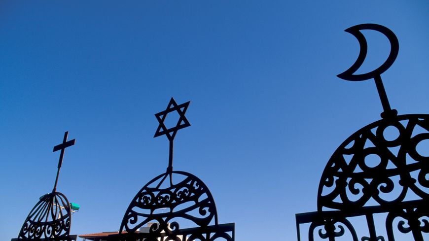 Chaque religion a dû s'adapter aux différentes mesures de confinement prises à travers le monde