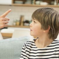 Pourquoi ma mère me dit toujours OUI et mon père dit toujours NON ?!