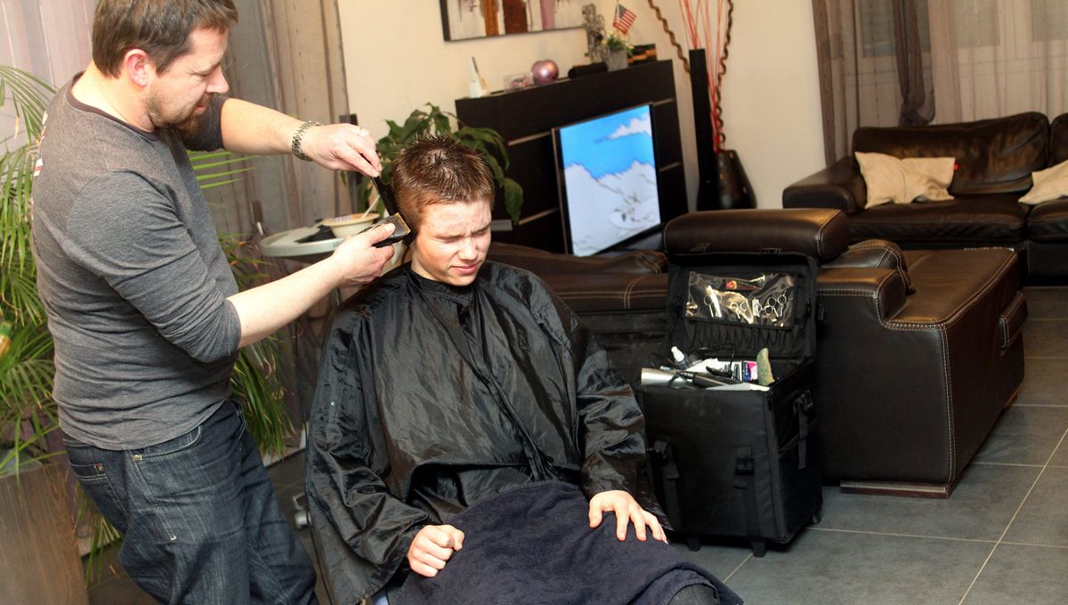 Confinement Ne Touchez Surtout Pas A Vos Cheveux