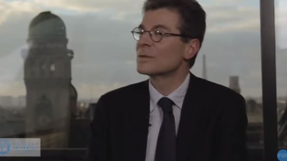 Antoine Compagnon dans une leçon vidéo du Collège de France - capture écran/Collège de France