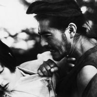 Toshiro Mifune et Machiko Kyo dans Rashomon d'Akira Kurosawa (1950)
