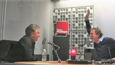 France Musique, studio 361... Roberto Alagna, ténor & Le producteur Benoît Duteurtre (g. à d.)