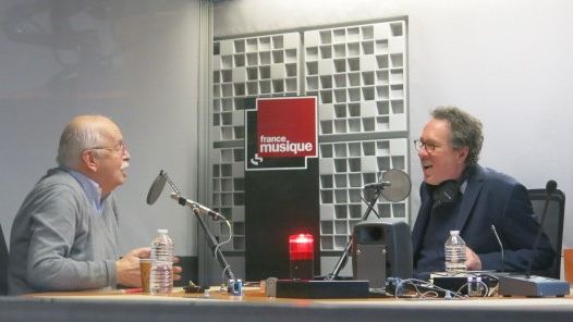 France Musique, studio 361... L' écrivain Erik Orsenna & Le producteur Benoît Duteurtre (g. à d.)