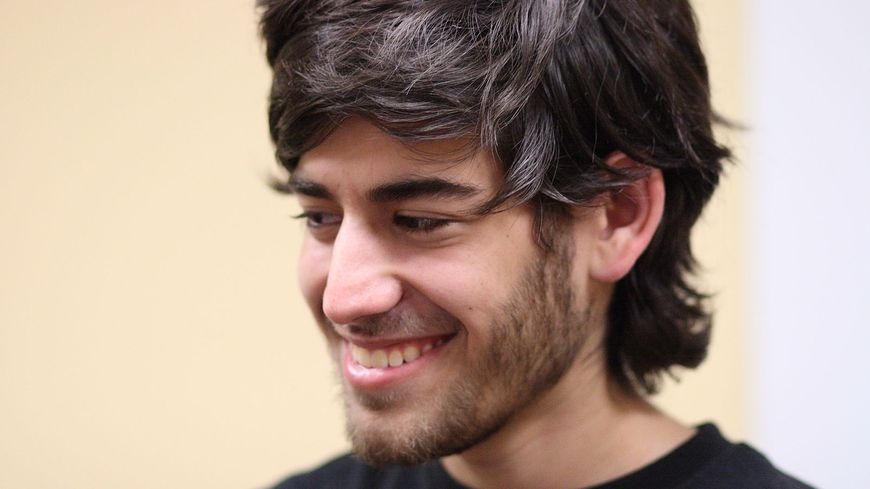 Aaron Swartz lors d'un rassemblement pour le Boston Wikipedia Meetup, en 2009.