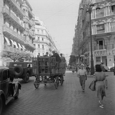 Vue de la rue d'Isly à Alger, Algérie en 1946