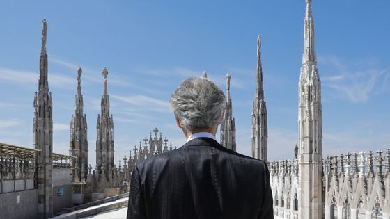 Le ténor Andrea Bocelli déclare avoir été contaminé par le coronavirus en mars dernier ©AFP - Universal Music