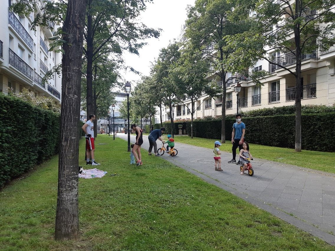Le Confinement Une Fete Des Voisins Avant L Heure