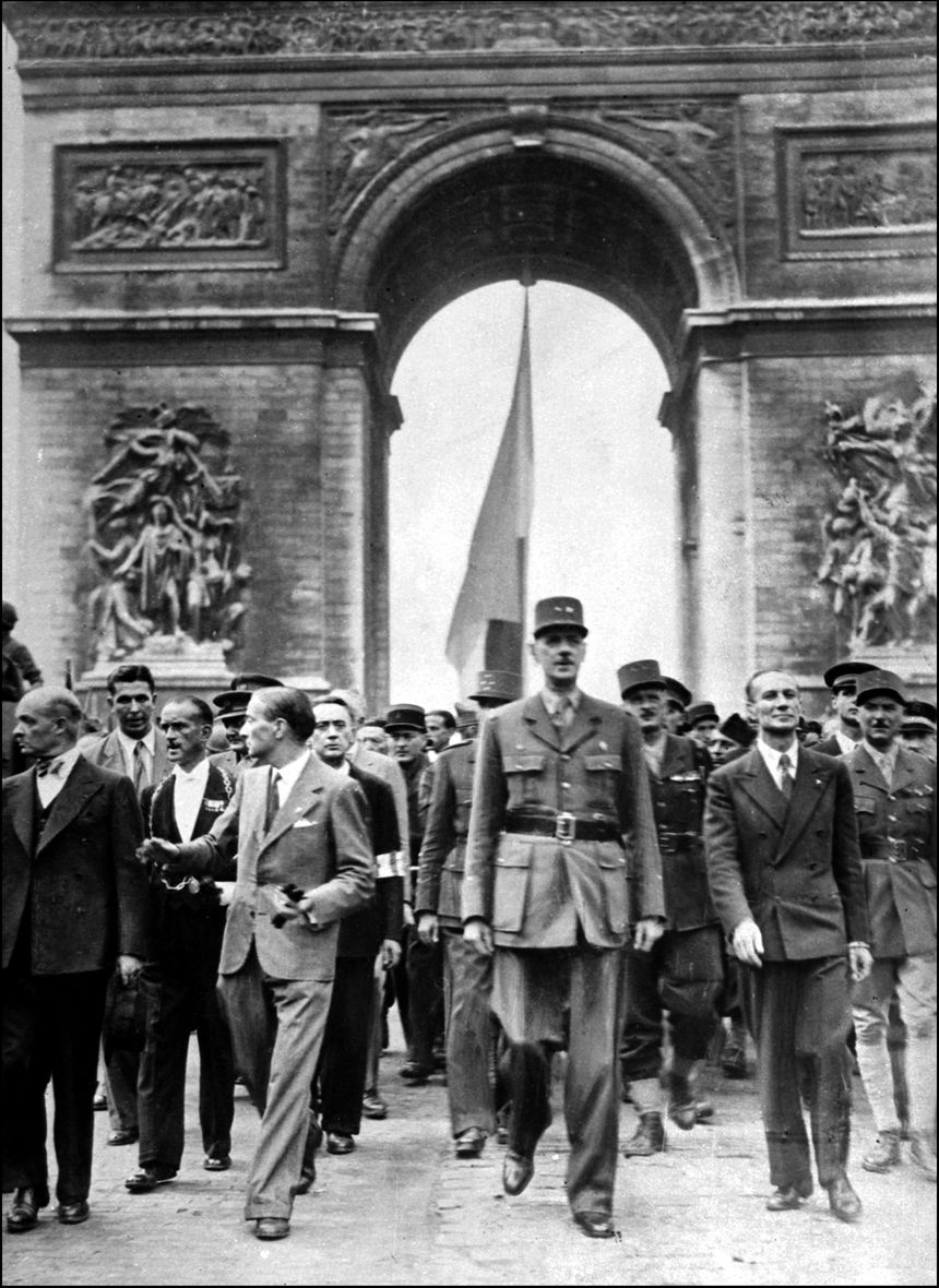Libération de Paris, avec le Général Charles de Gaulle le 26 août 1944