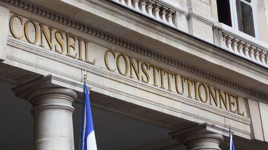 Les rassemblements à domicile sont donc autorisés mais sous condition de respecter les règles sanitaires.