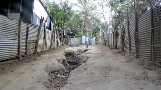 Photo prise dans le quartier de La Vigie, en Petite-Terre, parmi les plus vieux bidonvilles de Mayotte, le 22 septembre 2017. ©AFP - ORNELLA LAMBERTI