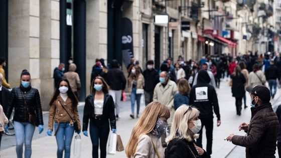 Une rue de Bordeaux, où le masque a été déclaré obligatoire ©AFP - Valentino BELLONI / Hans Lucas
