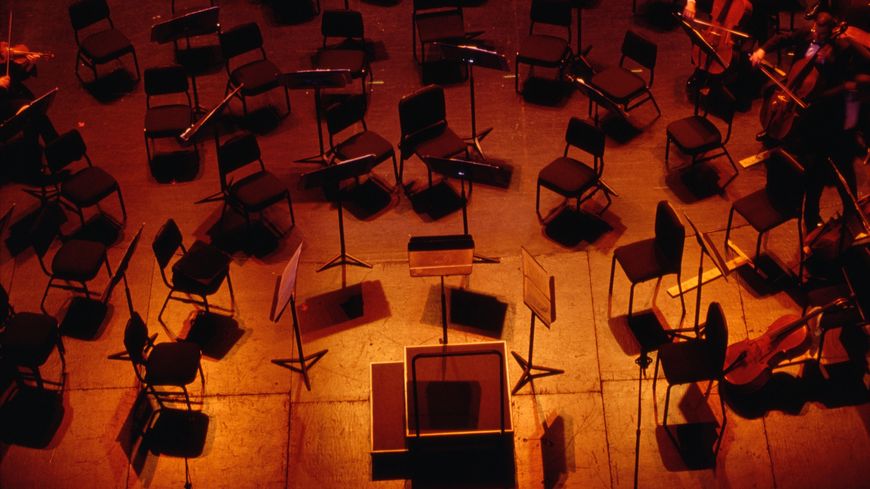 "La musique classique est-elle à ce point accessoire dans notre société pour laisser ses représentants ainsi à la marge ?"