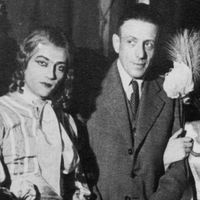 En 1942, Francis Poulenc entouré de Serge Lifar et Suzanne Lorcia, au sein de la troupe des "Animaux modèles" (détail)