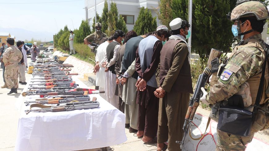 Arrestation de militants talibans en Afghanistan. le 29 avril 2020