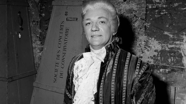 Gabriel Bacquier dans le rôle de Don Giovanni, à l'occasion de la représentation de l'opéra éponyme au festival d'Aix en Provence en 1964.