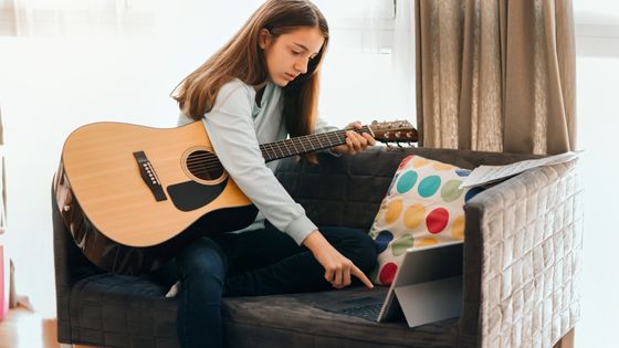 Enseignement à distance dans les conservatoires - Musique connectée du 13/05/2020 ©Getty - filmstudio