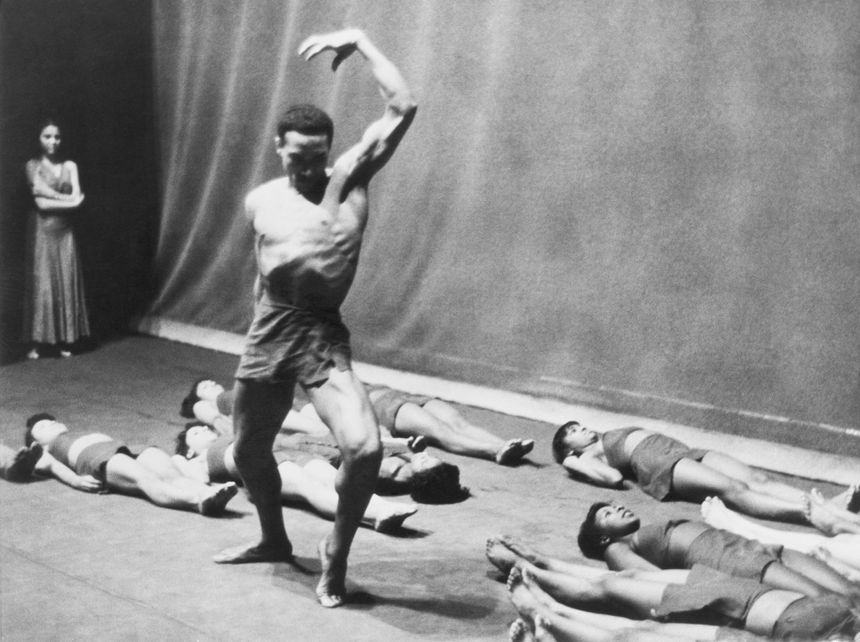 Une des premières représentations de l’American Negro Ballet Company au Lafayette Theatre, Harlem, New York, 1937.