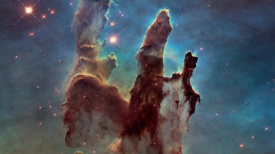 La célèbre photo de Hubble des piliers de la création dans la nébuleuse de l'Aigle, colonnes de poussières interstellaires prise le 1er avril 1995 par le télescope spatial Hubble. ©Getty - NASA, ESA, and the Hubble Heritage Team