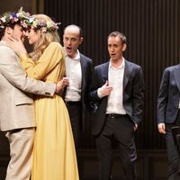 Le baryton Marc Mauillon (Orphée) et Sofie Lund-Tonnesen (Eurydice) sur la scène du Théâtre royal de Copenhague (10/03/2020)