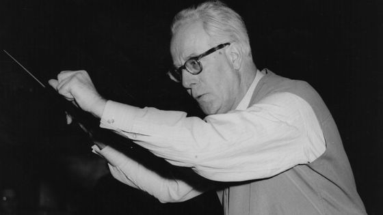 Le chef d'orchestre allemand Eugen Jochum dirige l'Orchestre symphonique de la radio bavaroise à Londres en 1955 ©Getty - Reg Birkett