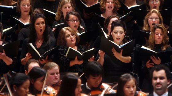 Membres de la Riverside Choral Society interprètant le "Lobgesang" (Chant de louange) de la 2ème symphonie de Mendelssohn ©Getty - Photo by Hiroyuki Ito/Getty Images