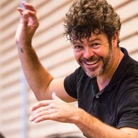 Le chef d'orchestre Pablo Heras Casado dirige une répétition au Teatro Real de Madrid en mai 2019