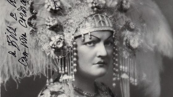 La soprano franco-italienne Gina Cigna à la Scala de Milan dans Turandot de Puccini (saison 1934-35) - M. Camuzzi