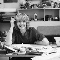 Claire Bretecher en 1979 chez elle