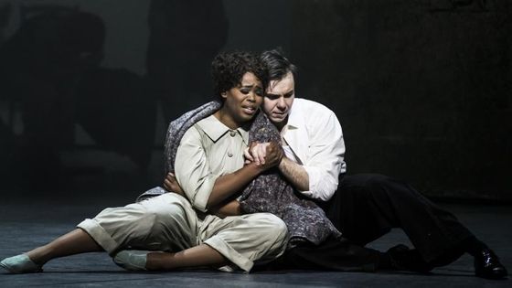 Pretty Yende et Benjamin Bernheim dans "Manon" de Massenet (Mars 2020). - JULIEN BENHAMOU
