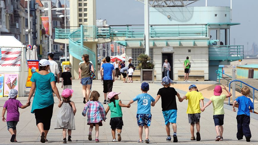 Des enfants en colonie à Malo-les-Bains, le 25 juillet 2013, dans le Nord.