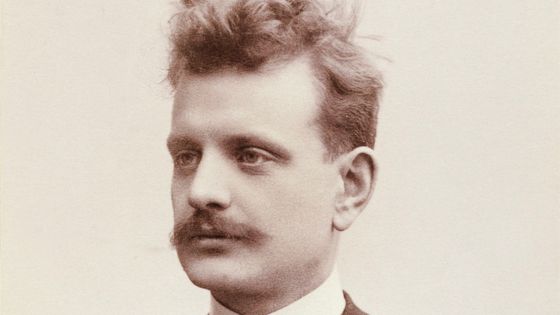 Jean Sibelius (Hameenlinna, 1865 - Jarvenpaa, 1957), compositeur et violoniste. Photo prise par un ami en 1896 ©Getty - Photo By DEA / A. DAGLI ORTI/De Agostini via Getty Images