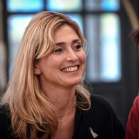 L'actrice, productrice de cinéma et ambassadrice de la Fondation des Femmes, Julie Gayet donne une conférence de presse le 3 mars 2020 à Paris lors de l'inauguration de La Cité Audacieuse, un lieu dédié aux droits des femmes.