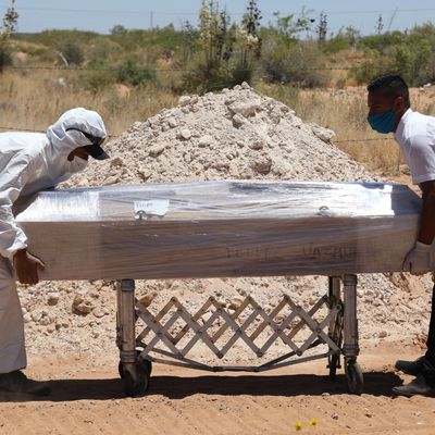 Inhumation d'une victime du covid