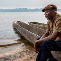Le musicien Ray Lema sort son dernier album, un hommage à Franco Luambo